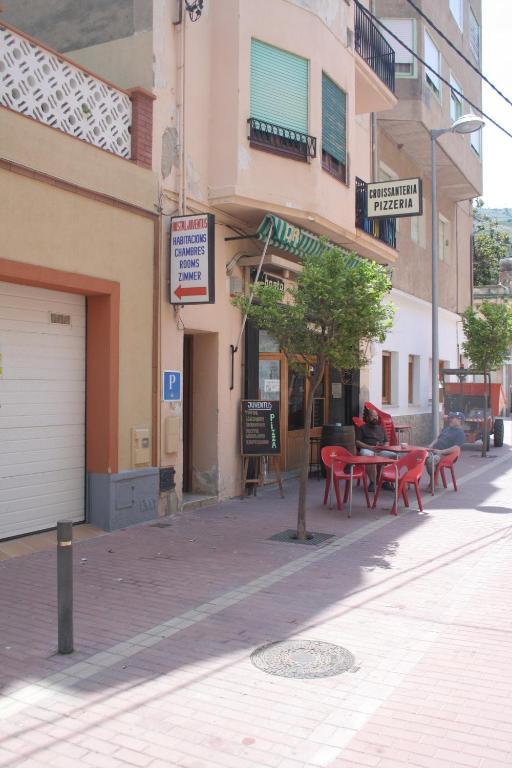 Hostal Juventus ปอร์ตเบา ภายนอก รูปภาพ