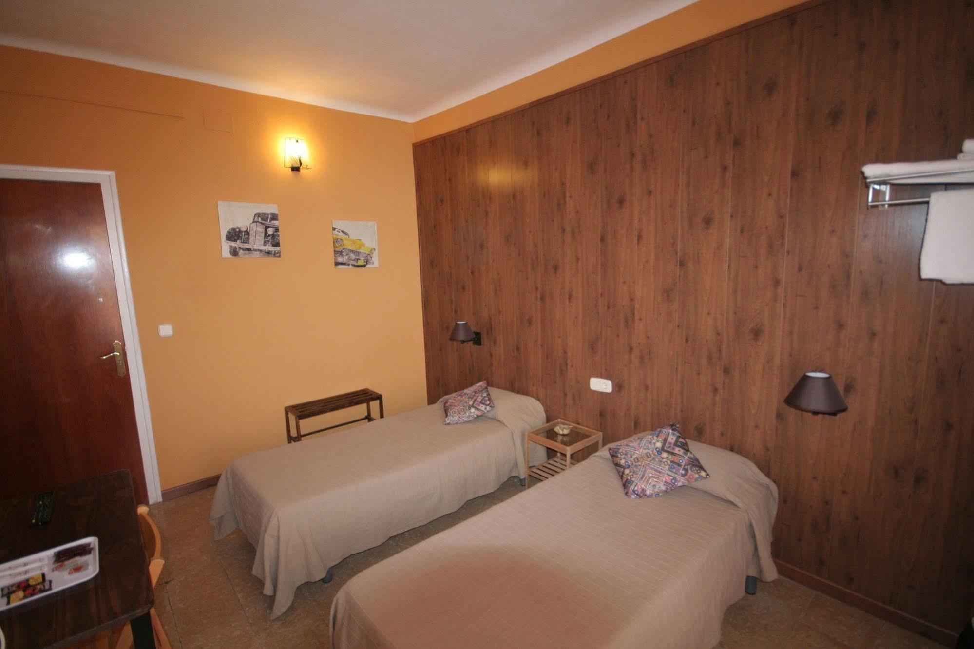 Hostal Juventus ปอร์ตเบา ภายนอก รูปภาพ