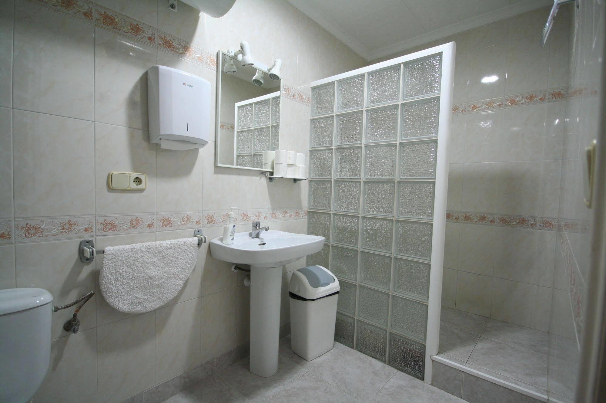 Hostal Juventus ปอร์ตเบา ภายนอก รูปภาพ