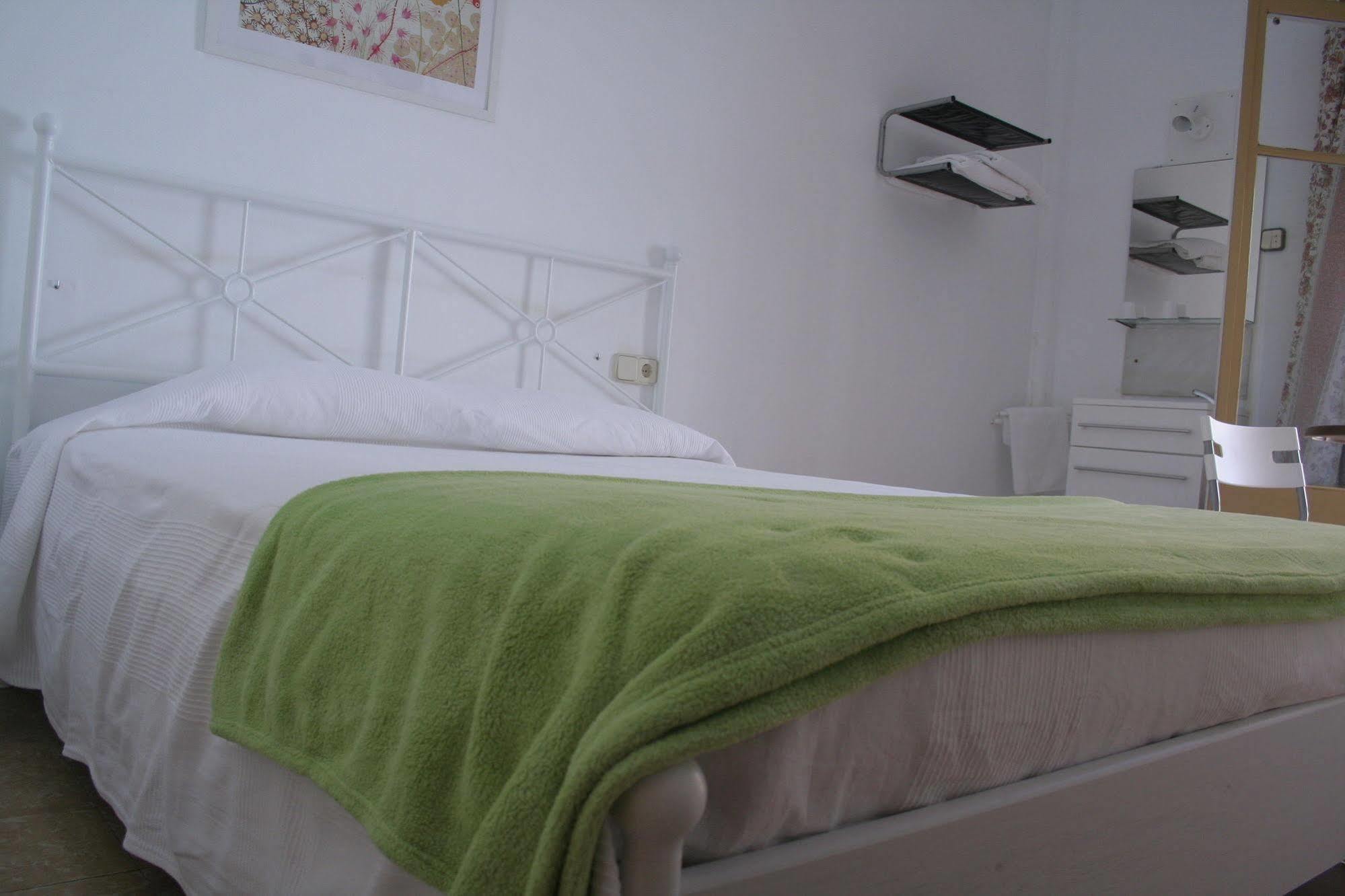 Hostal Juventus ปอร์ตเบา ภายนอก รูปภาพ