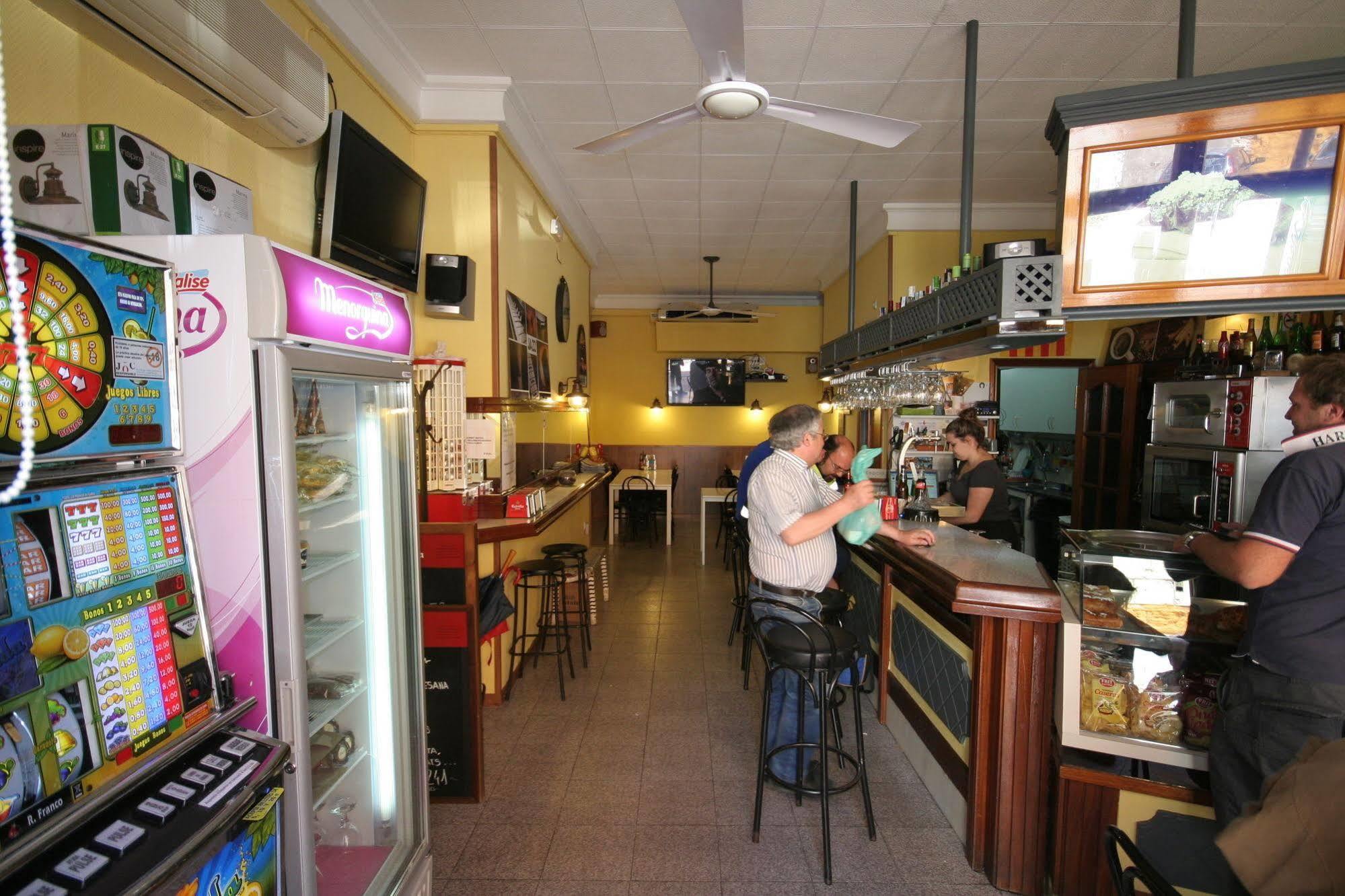 Hostal Juventus ปอร์ตเบา ภายนอก รูปภาพ