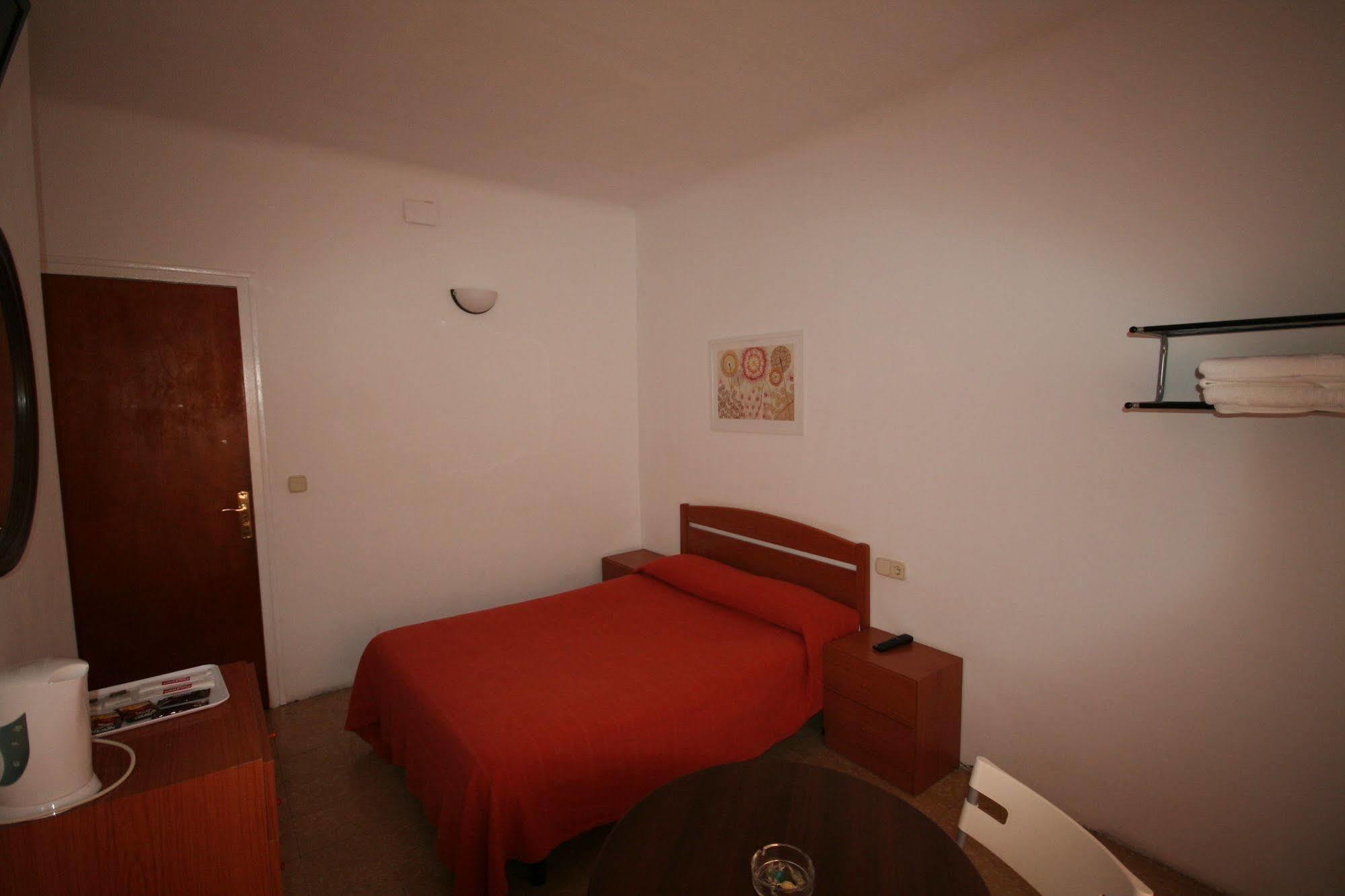 Hostal Juventus ปอร์ตเบา ภายนอก รูปภาพ